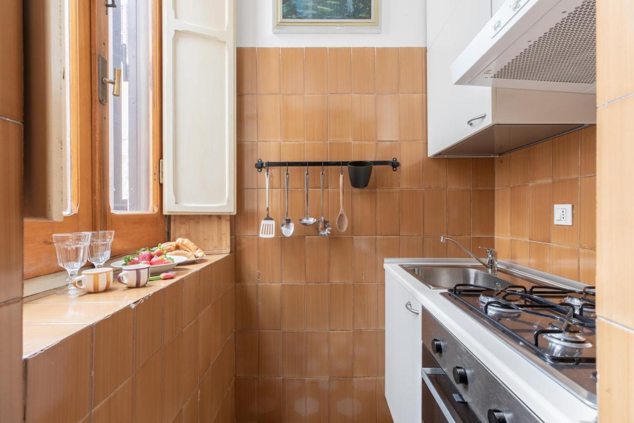 Iflat Pantheon Historic Two-Story Apartment 罗马 外观 照片