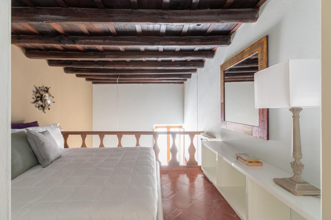 Iflat Pantheon Historic Two-Story Apartment 罗马 外观 照片